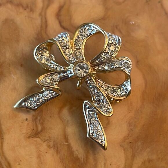 Vintage Antique Decorative "Bow" Watch Pin Brooch - Picture 1 of 3